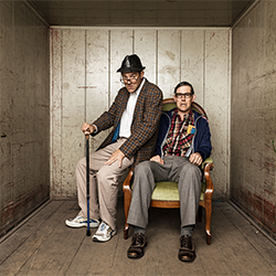 Strohmann-Kauz «Sitzläder» Strohmann-Kauz «Sitzläder»