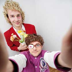 ZÄRTLICHKEITEN MIT FREUNDEN